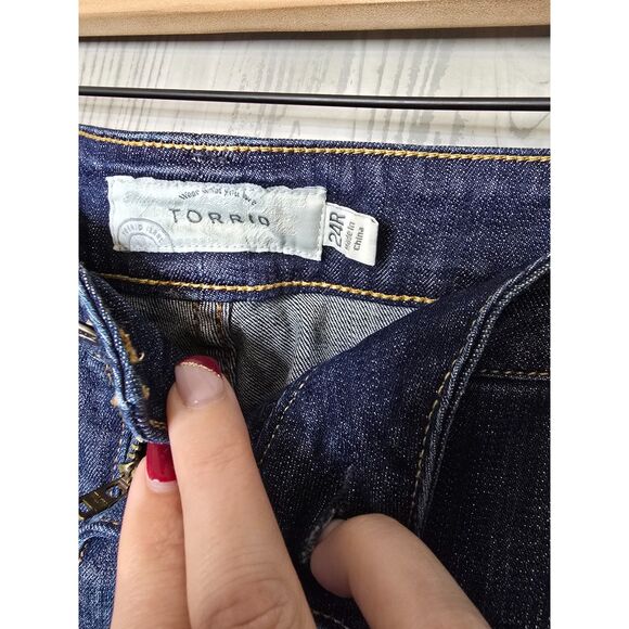 Torrid Regular Boot Jeans Plus Size 24R Dark Wash Stretch Denim - Picture 3 of 7